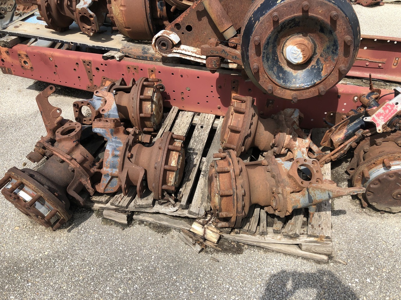 BELL HUB MERCEDES 1735 4X4 - محور - شاحنة: صورة 1 BELL HUB MERCEDES 1735 4X4 - محور - شاحنة: صورة 1