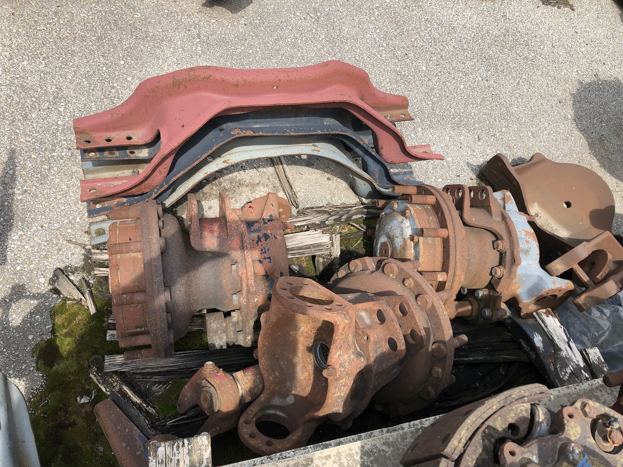 BELL HUB MERCEDES 1735 4X4 - محور - شاحنة: صورة 4 BELL HUB MERCEDES 1735 4X4 - محور - شاحنة: صورة 4