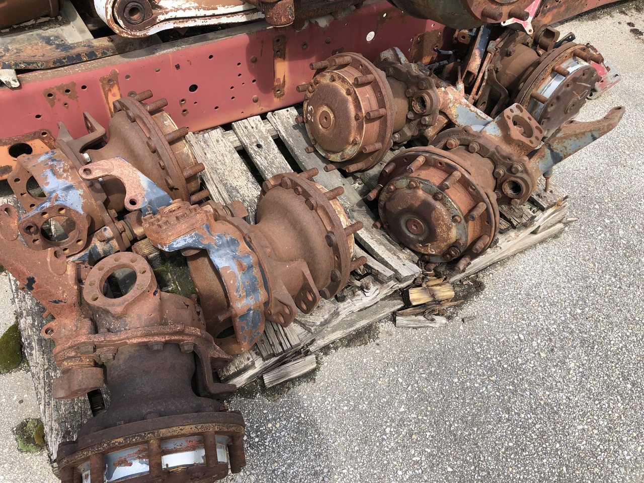 BELL HUB MERCEDES 1735 4X4 - محور - شاحنة: صورة 2 BELL HUB MERCEDES 1735 4X4 - محور - شاحنة: صورة 2