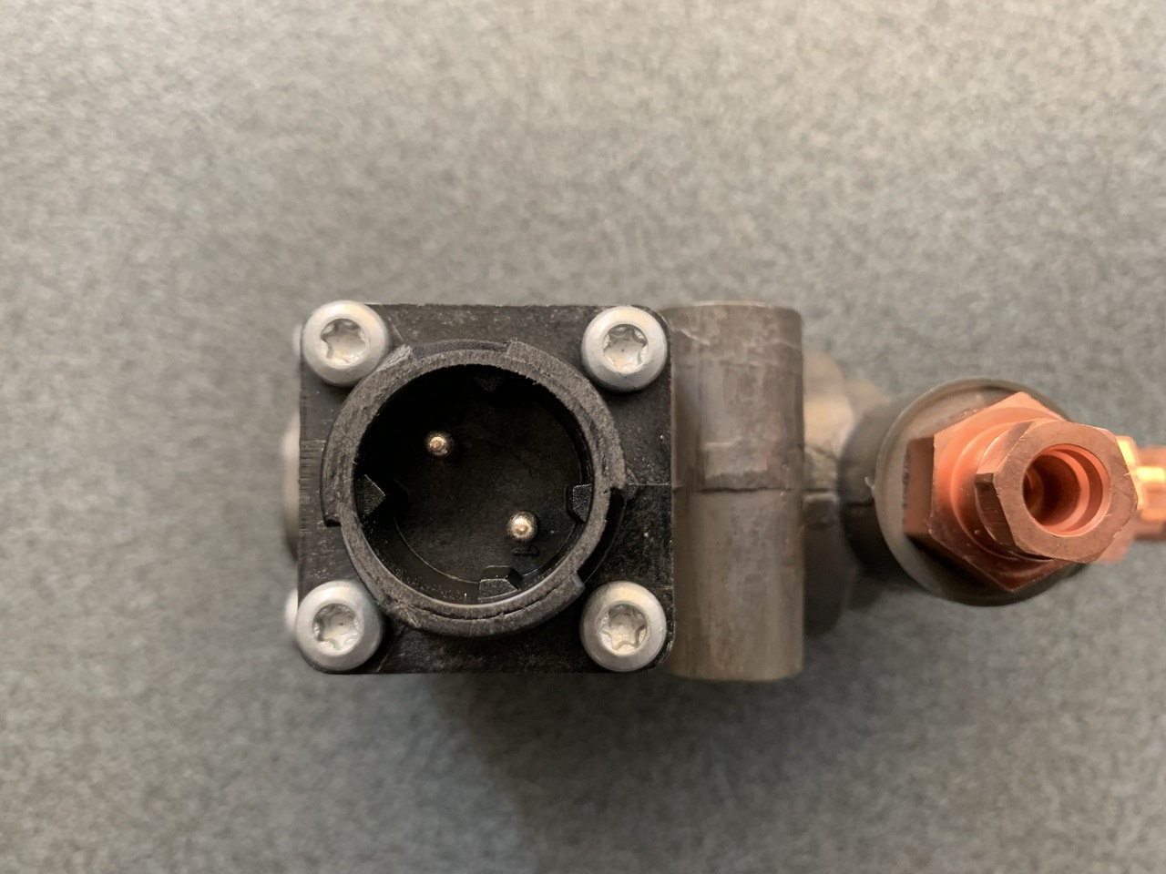 EXHAUST GAS RECIRCULATION CONTROL VALVE MAN TGA - صمام الفرامل - شاحنة: صورة 3 EXHAUST GAS RECIRCULATION CONTROL VALVE MAN TGA - صمام الفرامل - شاحنة: صورة 3