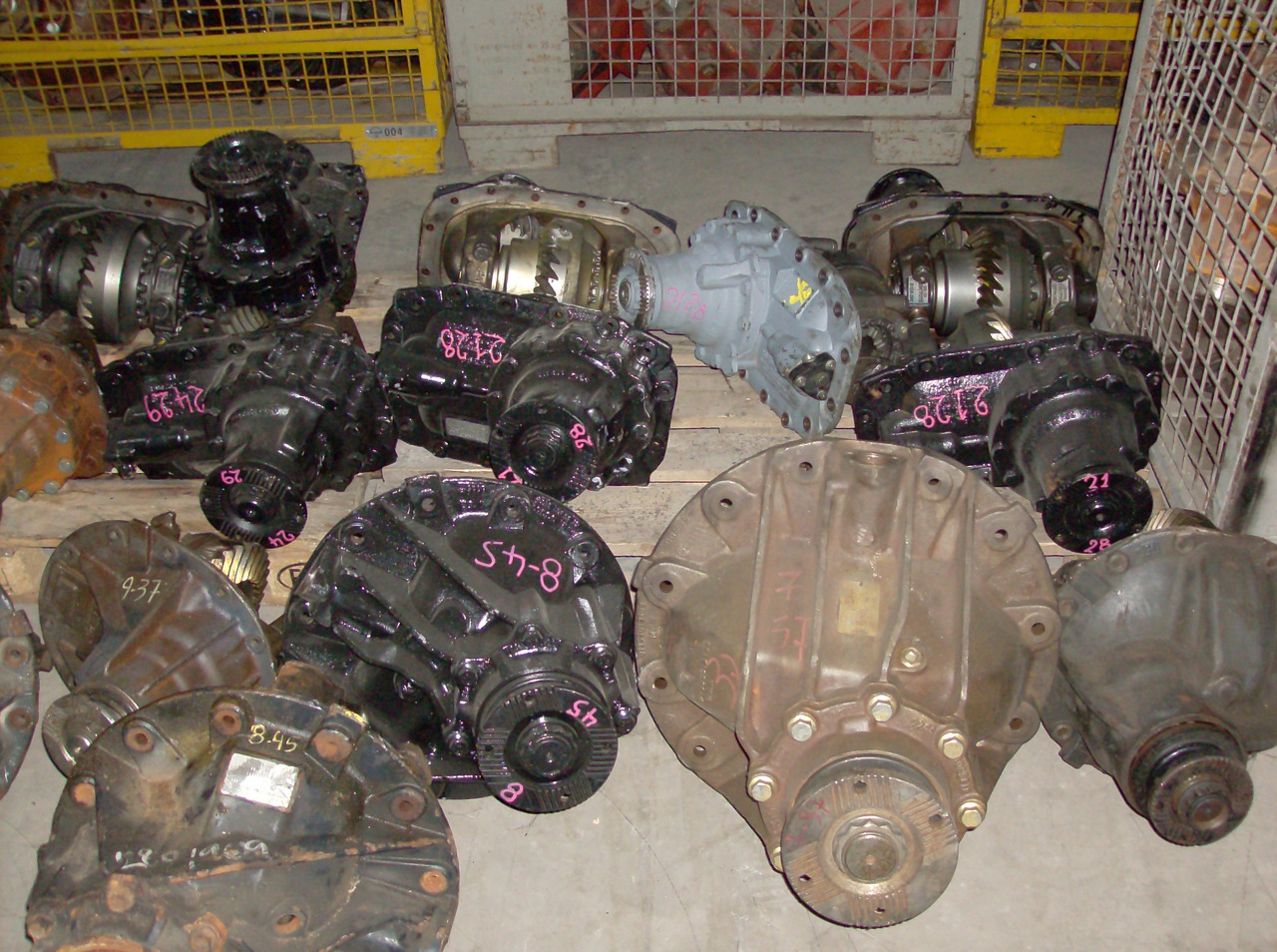 FINAL DRIVE MERCEDES, MAN - المحور و قطع الغيار: صورة 4 FINAL DRIVE MERCEDES, MAN - المحور و قطع الغيار: صورة 4