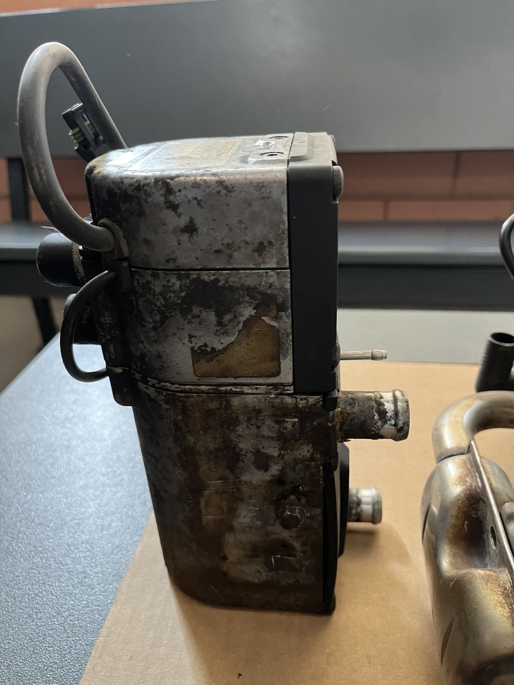 HOT AIR AUXILIARY HEATER EBERSPACHER SPRINTER - الحرارة/ التهوية - شاحنة توصيل مغلقة: صورة 3 HOT AIR AUXILIARY HEATER EBERSPACHER SPRINTER - الحرارة/ التهوية - شاحنة توصيل مغلقة: صورة 3