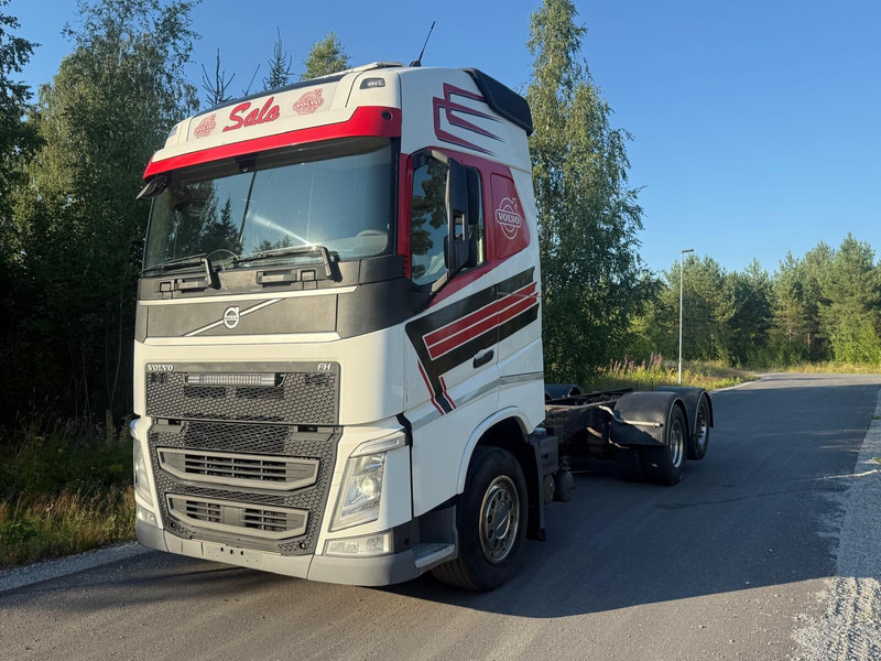 Volvo FH460 Globe 2016 - شاحنة بهيكل معدني للمقصورة: صورة 1 Volvo FH460 Globe 2016 - شاحنة بهيكل معدني للمقصورة: صورة 1