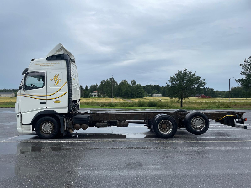 Volvo FH500 6x2 - شاحنة بهيكل معدني للمقصورة: صورة 2 Volvo FH500 6x2 - شاحنة بهيكل معدني للمقصورة: صورة 2