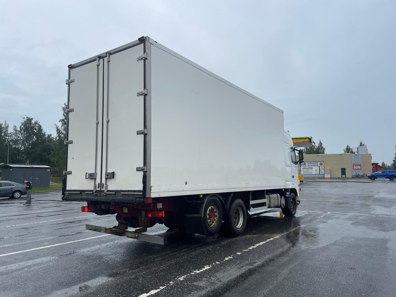 Volvo FH500 Globe XL - شاحنة صندوقية: صورة 3 Volvo FH500 Globe XL - شاحنة صندوقية: صورة 3
