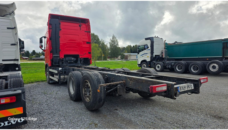 Volvo FH540 - شاحنة بهيكل معدني للمقصورة: صورة 3 Volvo FH540 - شاحنة بهيكل معدني للمقصورة: صورة 3