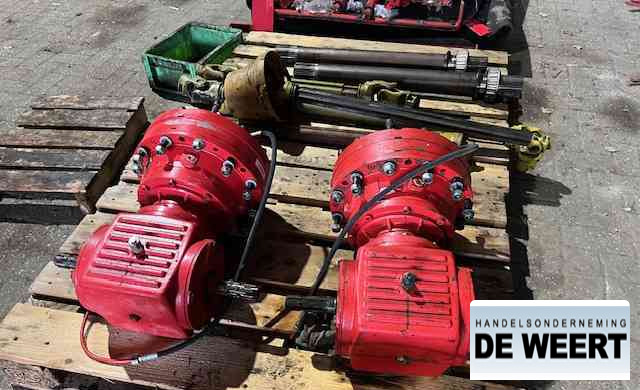 Trioliet tandwielkast , haakse aandrijving , trioliet mengwagen - صندوق التروس - آلات زراعية: صورة 1 Trioliet tandwielkast , haakse aandrijving , trioliet mengwagen - صندوق التروس - آلات زراعية: صورة 1