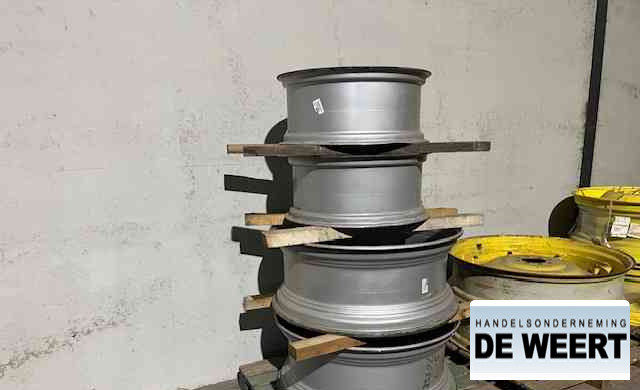Diversen velgen 38" , voor john deere , case - الإطارات والجنوط - آلات زراعية: صورة 1 Diversen velgen 38" , voor john deere , case - الإطارات والجنوط - آلات زراعية: صورة 1