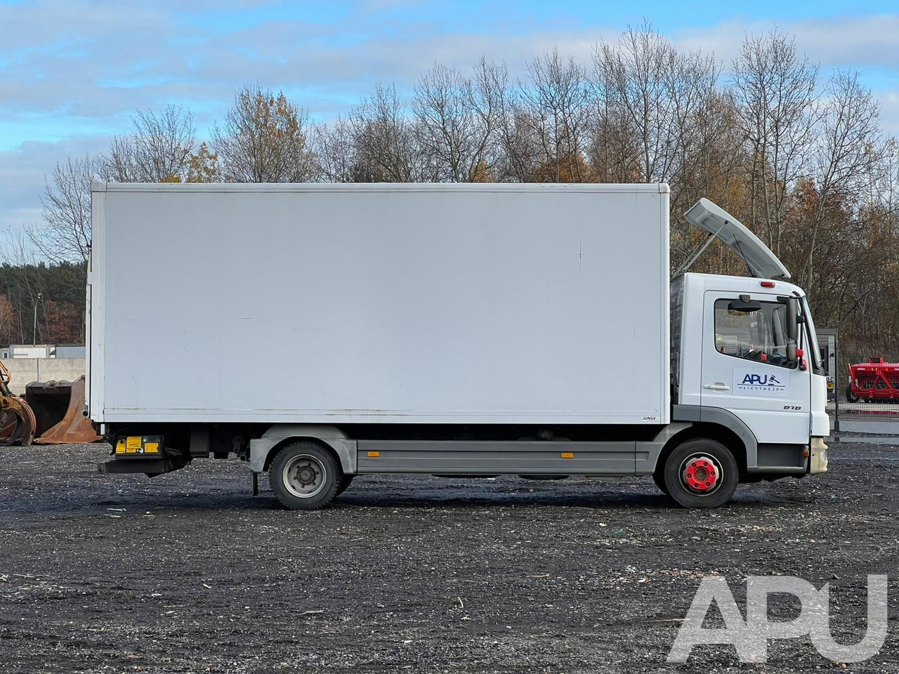 Mercedes-Benz ATEGO 818 winda - شاحنة صندوقية: صورة 4 Mercedes-Benz ATEGO 818 winda - شاحنة صندوقية: صورة 4