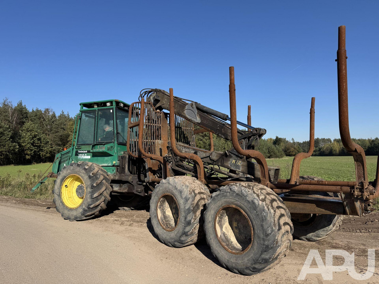 Timberjack do przewozu drewna - جرار شحن جذوع أشجار الغابات: صورة 2 Timberjack do przewozu drewna - جرار شحن جذوع أشجار الغابات: صورة 2