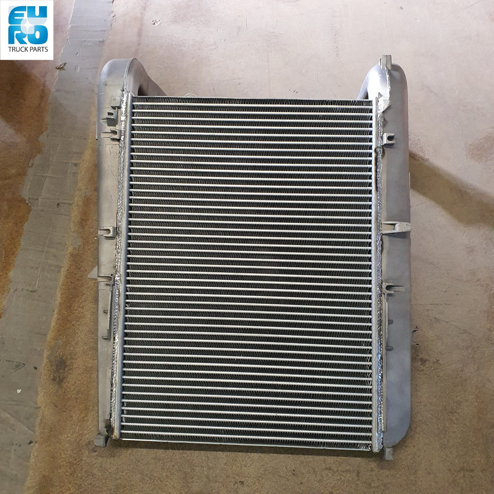 DAF CF 85 INTERCOOLER 1371318R + €50 Statiegeld - مبرد هواء الشحن - شاحنة: صورة 2 DAF CF 85 INTERCOOLER 1371318R + €50 Statiegeld - مبرد هواء الشحن - شاحنة: صورة 2