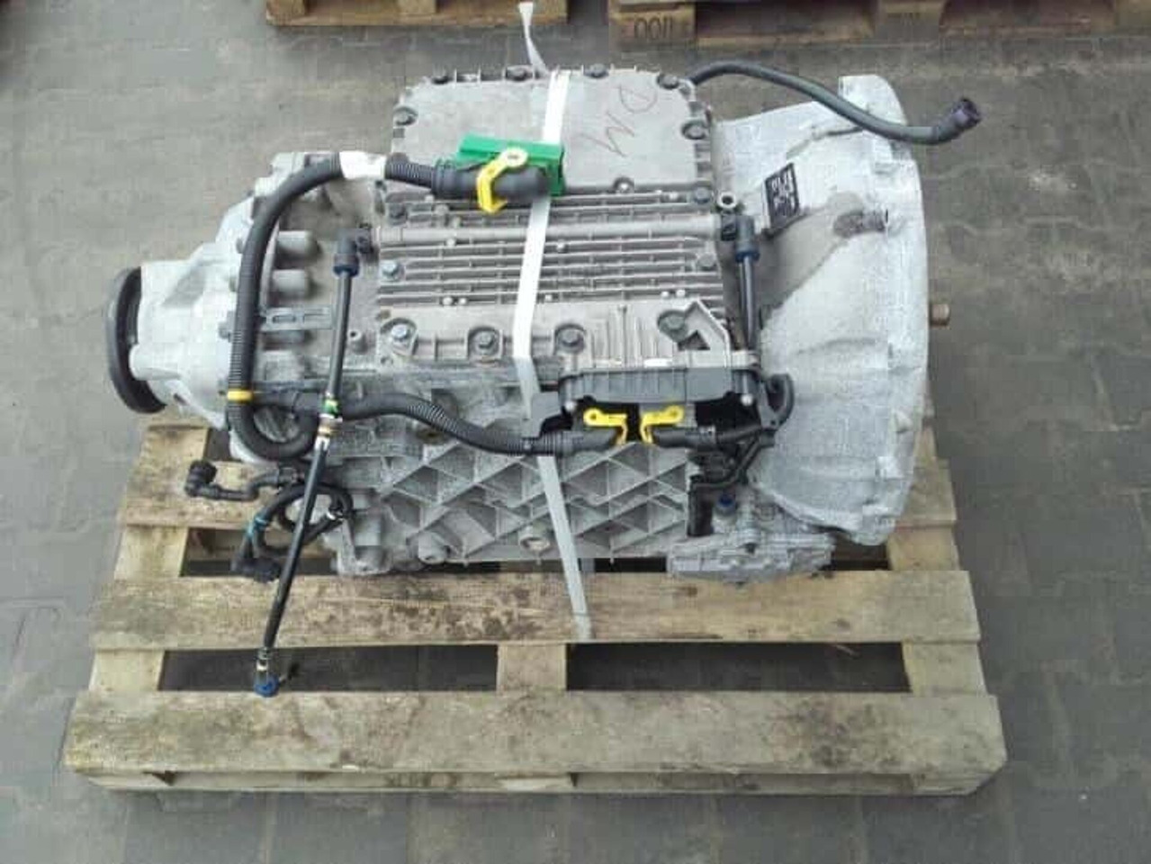 VOLVO AT2612E VERSNELLINGSBAK - صندوق التروس - شاحنة: صورة 3 VOLVO AT2612E VERSNELLINGSBAK - صندوق التروس - شاحنة: صورة 3