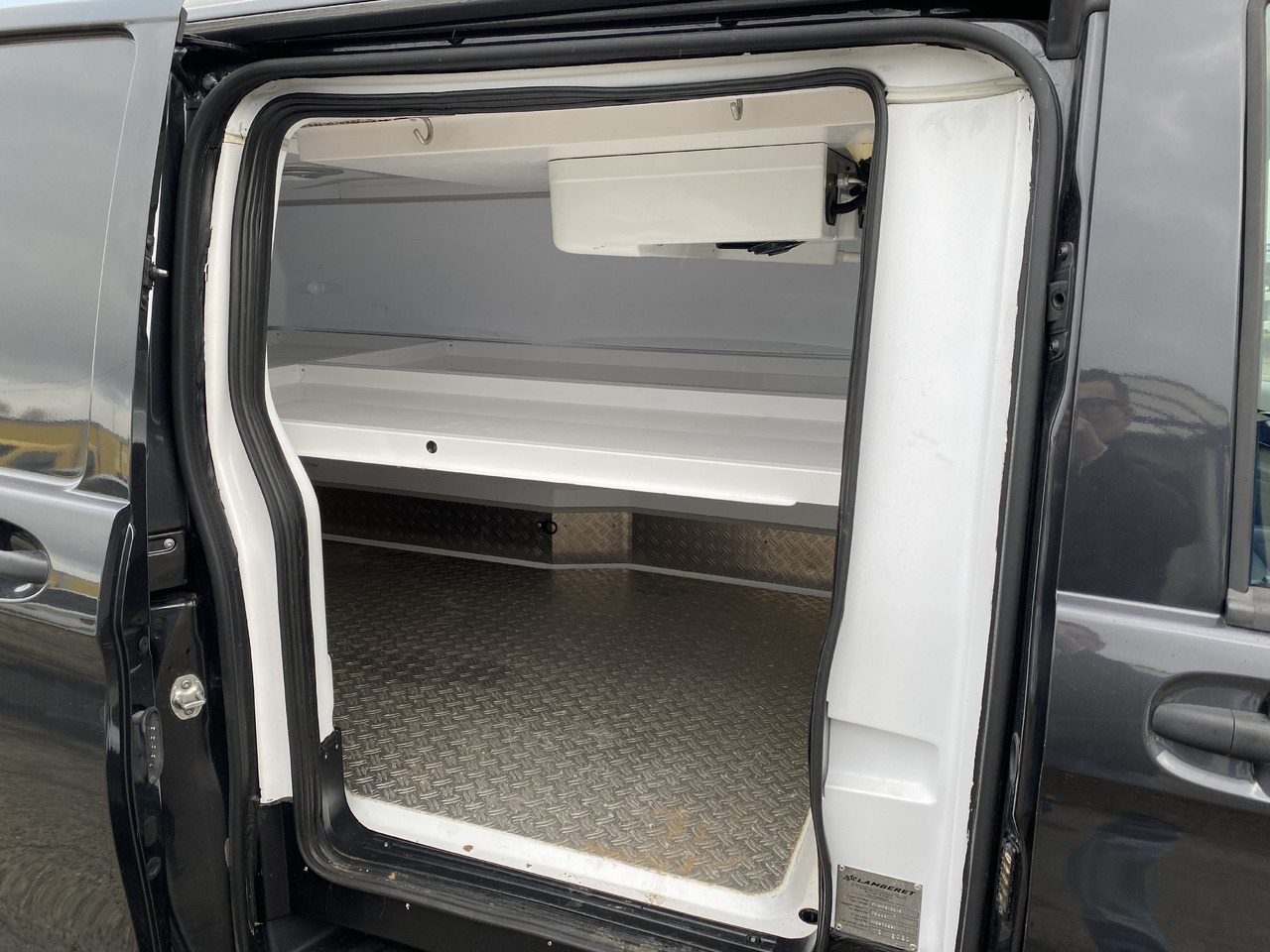 Mercedes Benz Vito Frigo étagère porte latérale - شاحنة توصيل مغلقة: صورة 5 Mercedes Benz Vito Frigo étagère porte latérale - شاحنة توصيل مغلقة: صورة 5