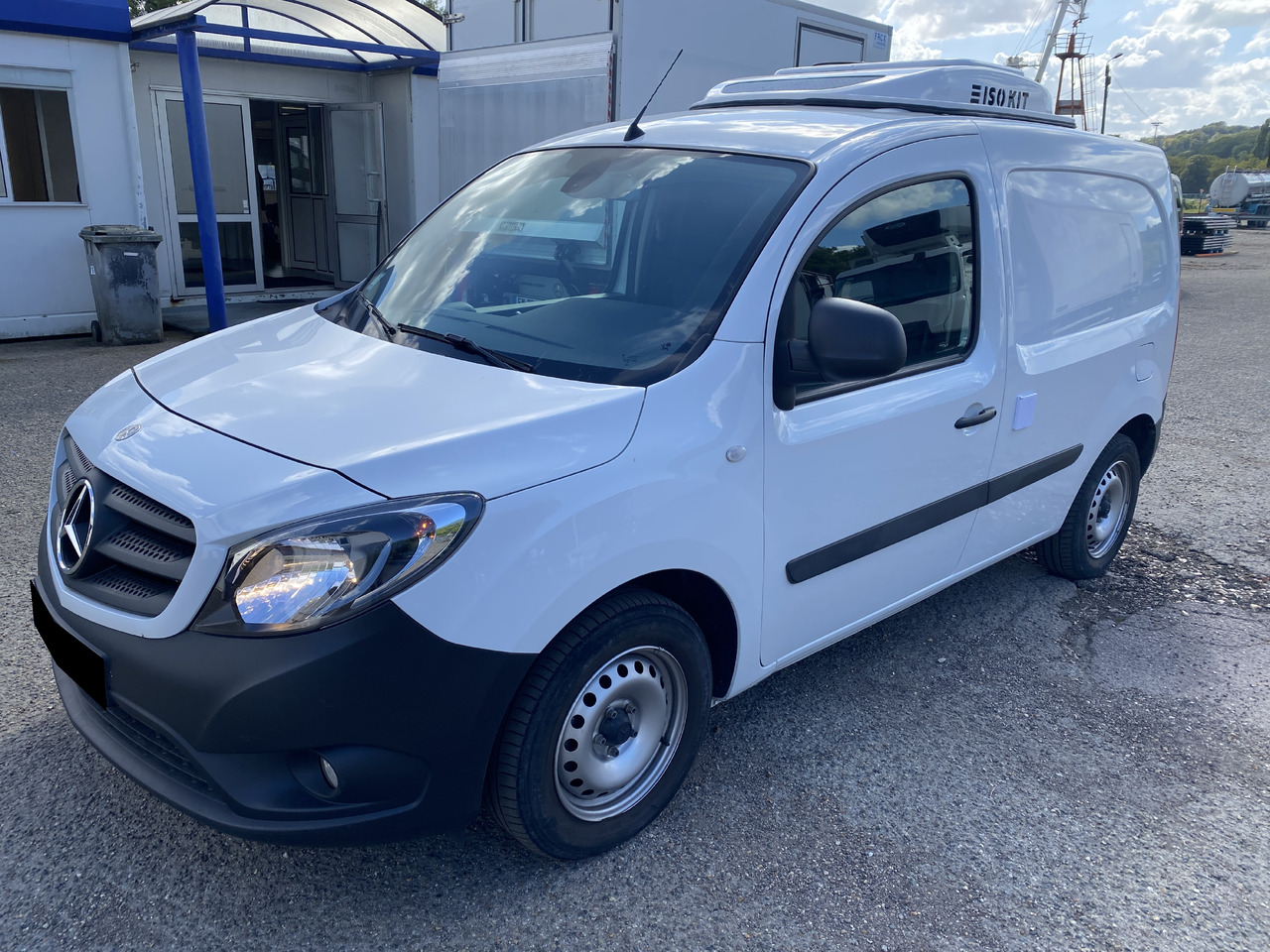 Mercedes Citan - شاحنة توصيل مبردة: صورة 1 Mercedes Citan - شاحنة توصيل مبردة: صورة 1