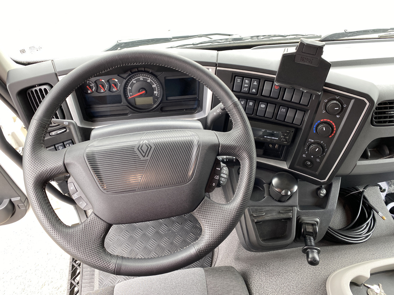تأجير RENAULT D 12 RENAULT D 12: صورة 7