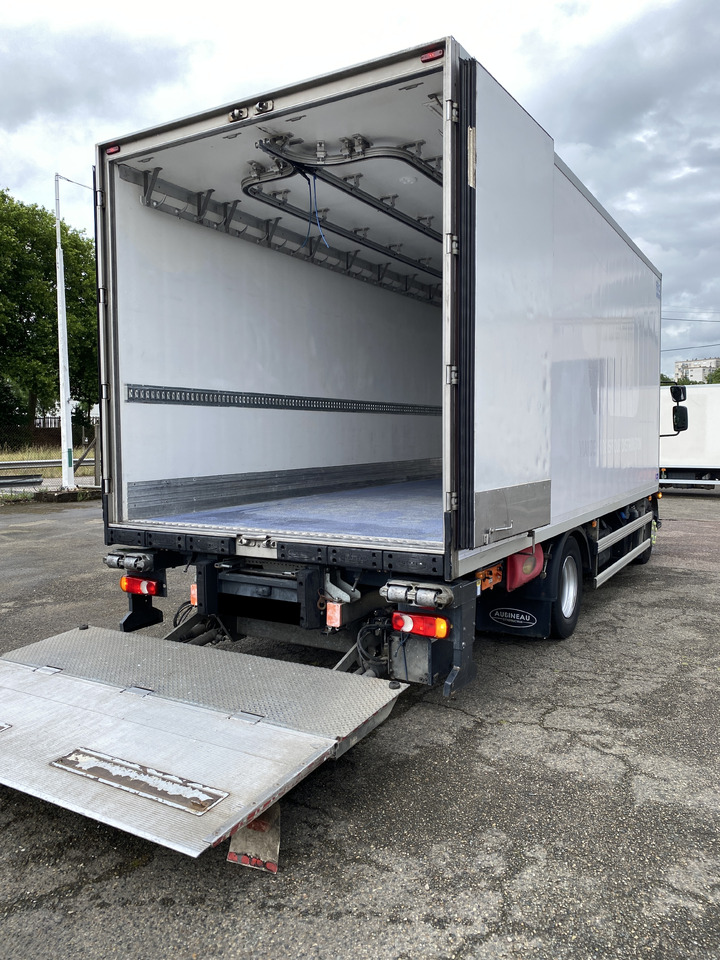 RENAULT D16 - شاحنة ذات مبرد: صورة 2 RENAULT D16 - شاحنة ذات مبرد: صورة 2