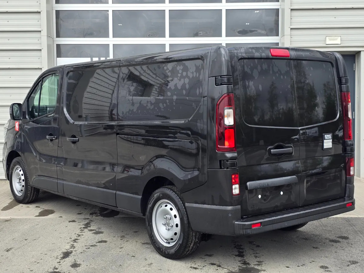 New Renault Trafic Red Edition -150BHP - فان المدمجة: صورة 3 New Renault Trafic Red Edition -150BHP - فان المدمجة: صورة 3