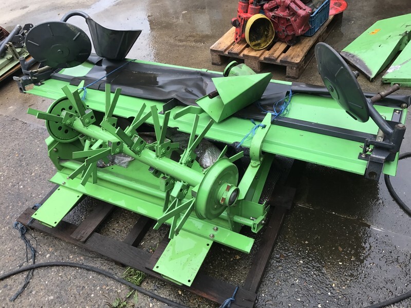 Deutz-Fahr TC 25 kneuzer - جزازة العشب: صورة 1 Deutz-Fahr TC 25 kneuzer - جزازة العشب: صورة 1
