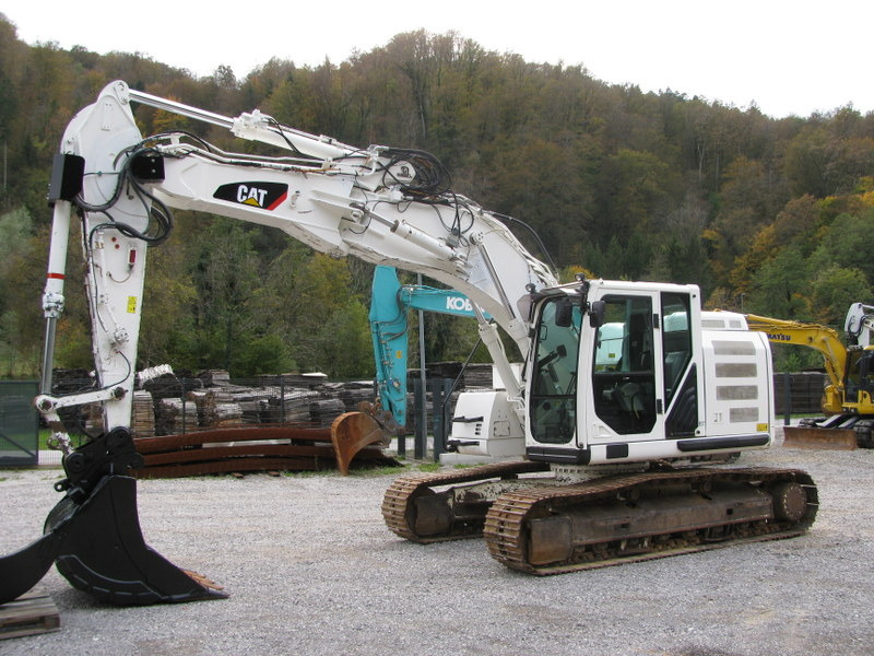 CATERPILLAR 320E LRR with 4 tools - حفار زاحف: صورة 1 CATERPILLAR 320E LRR with 4 tools - حفار زاحف: صورة 1