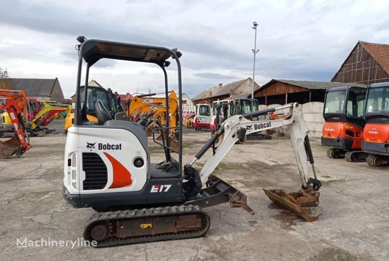 Bobcat E17 mini excavator - حفار صغير: صورة 5 Bobcat E17 mini excavator - حفار صغير: صورة 5