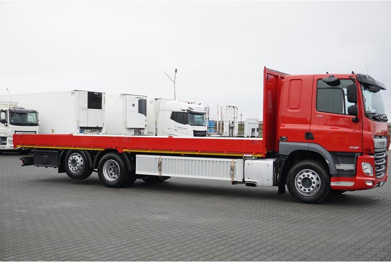 DAF CF / 410 / ACC / E 6 / SKRZYNIOWY + NAJAZDY / DŁ. 8,5 M / OŚ SKR - شاحنات مسطحة: صورة 4 DAF CF / 410 / ACC / E 6 / SKRZYNIOWY + NAJAZDY / DŁ. 8,5 M / OŚ SKR - شاحنات مسطحة: صورة 4