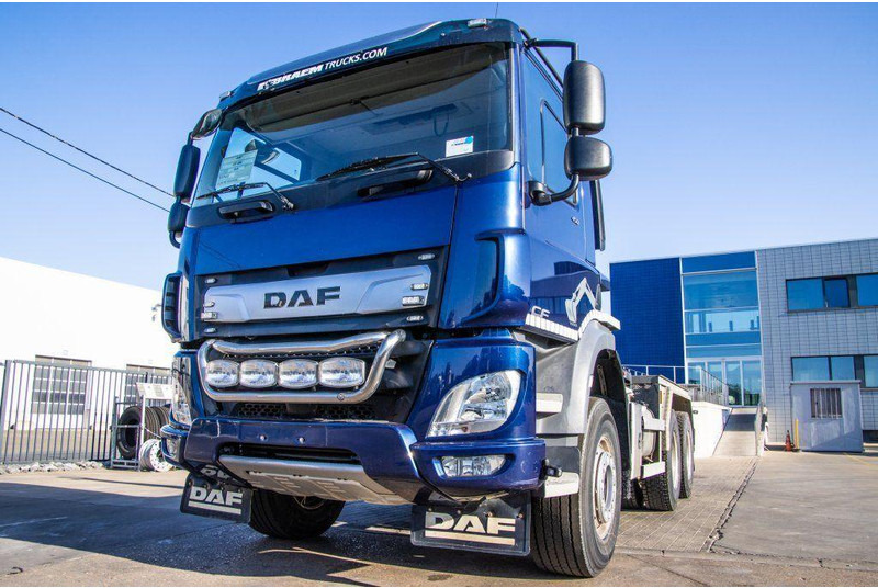 DAF CF 450 - شاحنة برافعة خطافية: صورة 1 DAF CF 450 - شاحنة برافعة خطافية: صورة 1