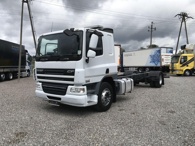 DAF CF 65.220 - شاحنة بهيكل معدني للمقصورة: صورة 1 DAF CF 65.220 - شاحنة بهيكل معدني للمقصورة: صورة 1