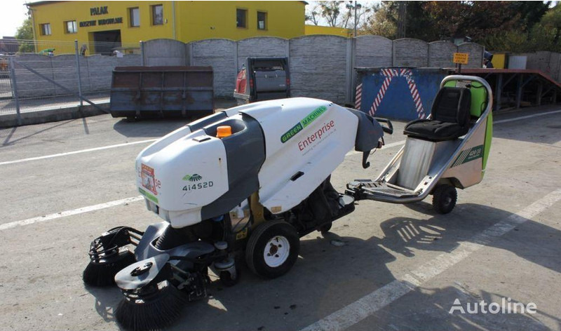 Green Machines 414 Street sweeping machine - سياره كنس شوارع: صورة 1 Green Machines 414 Street sweeping machine - سياره كنس شوارع: صورة 1