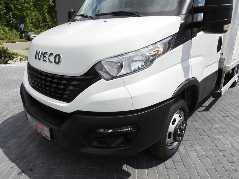 شاحنة بصندوق مغلق Iveco DAILY 35C14 KONTENER 8 PALET TEMPOMAT KLIMATYZACJA  BLIŹNIACZE K: صورة 17 شاحنة بصندوق مغلق Iveco DAILY 35C14 KONTENER 8 PALET TEMPOMAT KLIMATYZACJA  BLIŹNIACZE K: صورة 17