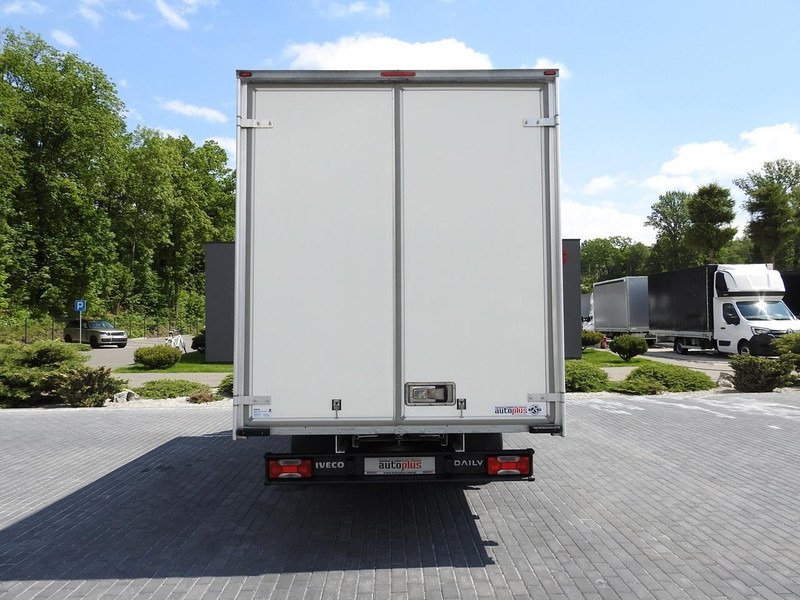 شاحنة بصندوق مغلق Iveco DAILY 35C14 KONTENER 8 PALET TEMPOMAT KLIMATYZACJA  BLIŹNIACZE K: صورة 10 شاحنة بصندوق مغلق Iveco DAILY 35C14 KONTENER 8 PALET TEMPOMAT KLIMATYZACJA  BLIŹNIACZE K: صورة 10