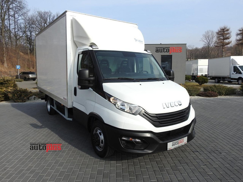 Iveco DAILY 35C16 KONTENER WINDA 8 PALET TEMPOMAT BLIŹNIACZE KOŁA KLIM - شاحنة بصندوق مغلق: صورة 1 Iveco DAILY 35C16 KONTENER WINDA 8 PALET TEMPOMAT BLIŹNIACZE KOŁA KLIM - شاحنة بصندوق مغلق: صورة 1