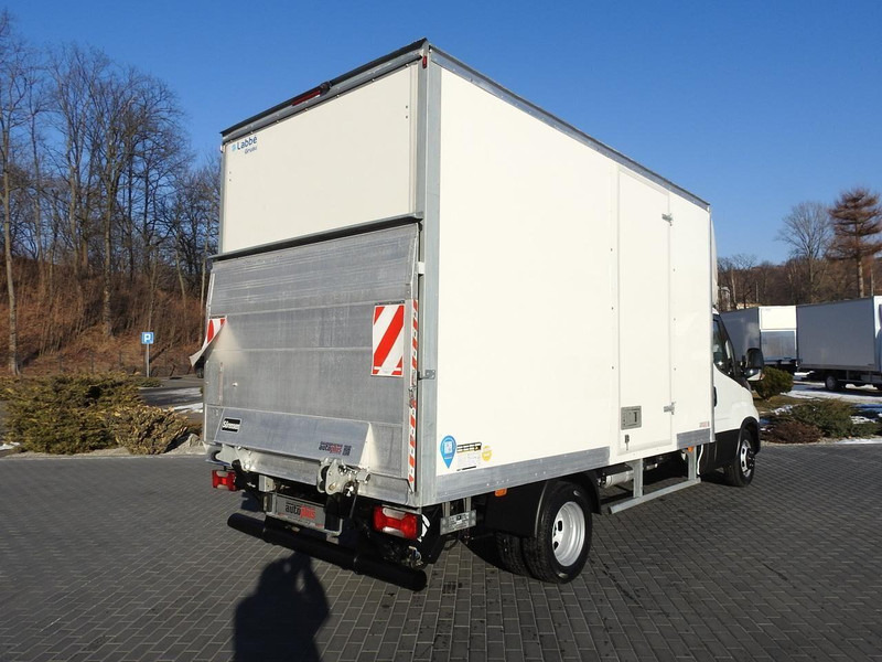 Iveco DAILY 35C16 KONTENER WINDA 8 PALET TEMPOMAT BLIŹNIACZE KOŁA KLIM - شاحنة بصندوق مغلق: صورة 3 Iveco DAILY 35C16 KONTENER WINDA 8 PALET TEMPOMAT BLIŹNIACZE KOŁA KLIM - شاحنة بصندوق مغلق: صورة 3