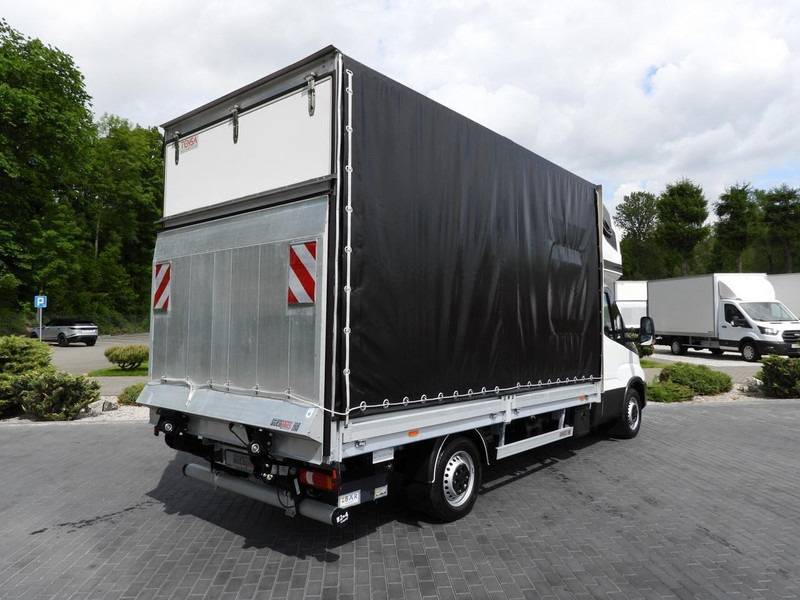 Iveco DAILY 35S18 PLANDEKA WINDA 8 PALET WEBASTO TEMPOMAT KLIMATYZACJA - شاحنة مغلقة بستائر جانبية: صورة 3 Iveco DAILY 35S18 PLANDEKA WINDA 8 PALET WEBASTO TEMPOMAT KLIMATYZACJA - شاحنة مغلقة بستائر جانبية: صورة 3