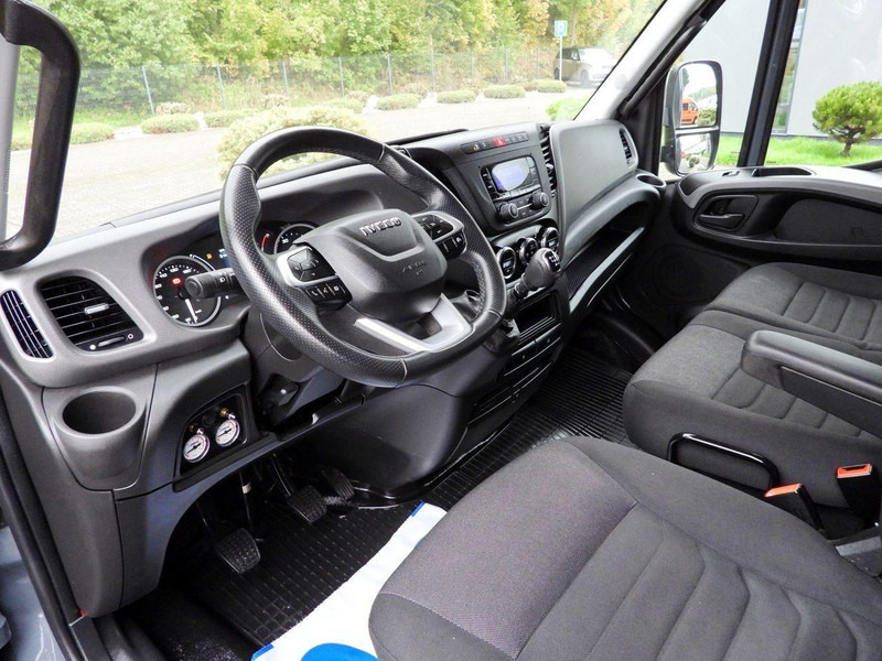 Iveco DAILY 50C18 PLANDEKA 14 PALET WEBASTO TEMPOMAT PNEUMATYKA BLIŹNI - شاحنة مغلقة بستائر جانبية: صورة 2 Iveco DAILY 50C18 PLANDEKA 14 PALET WEBASTO TEMPOMAT PNEUMATYKA BLIŹNI - شاحنة مغلقة بستائر جانبية: صورة 2
