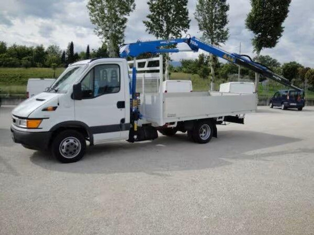 Iveco Daily 35C11 - flatbed+crane - شاحنات مسطحة, شاحنة كرين: صورة 2 Iveco Daily 35C11 - flatbed+crane - شاحنات مسطحة, شاحنة كرين: صورة 2
