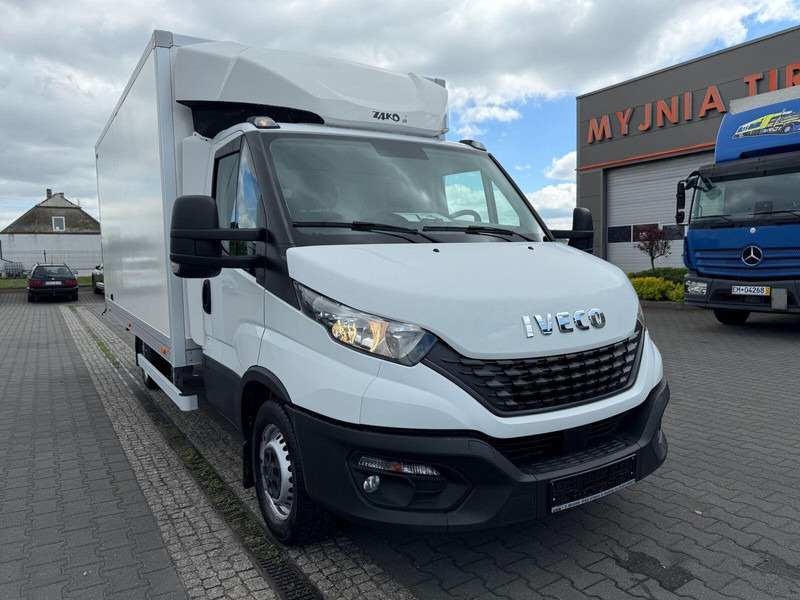 Iveco Daily 35S18 Kontener 4,5m Drzwi Tył Lift - شاحنة توصيل مبردة: صورة 5 Iveco Daily 35S18 Kontener 4,5m Drzwi Tył Lift - شاحنة توصيل مبردة: صورة 5
