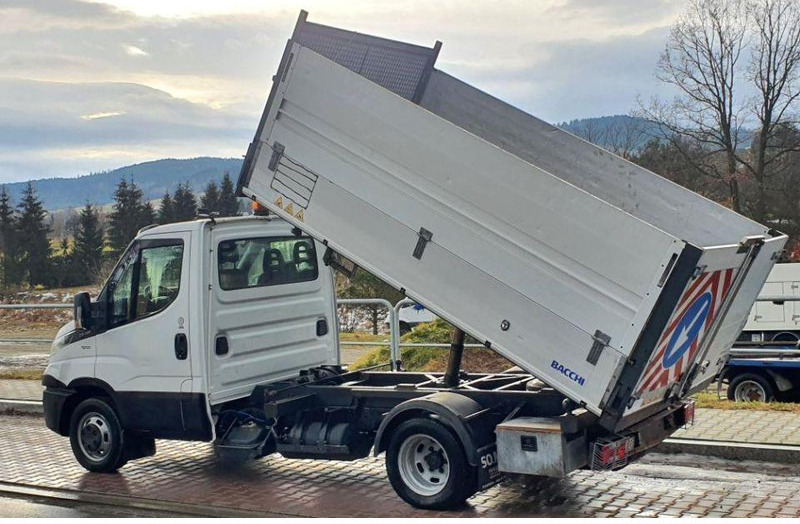 Iveco Daily 35c-14 3 way tipper BENZIN - قلاب صغير: صورة 3 Iveco Daily 35c-14 3 way tipper BENZIN - قلاب صغير: صورة 3