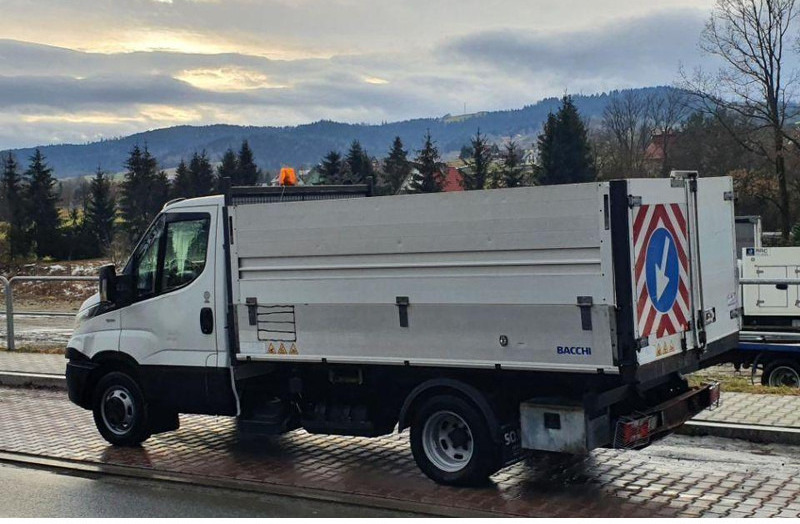 Iveco Daily 35c-14 3 way tipper BENZIN - قلاب صغير: صورة 5 Iveco Daily 35c-14 3 way tipper BENZIN - قلاب صغير: صورة 5