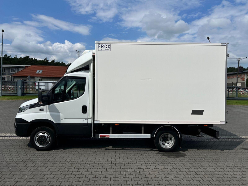 Iveco Daily 50C15 Kontener Mroźnia/Chłodnia 3x Drzwi ThermoKing V 300 - شاحنة توصيل مبردة: صورة 2 Iveco Daily 50C15 Kontener Mroźnia/Chłodnia 3x Drzwi ThermoKing V 300 - شاحنة توصيل مبردة: صورة 2