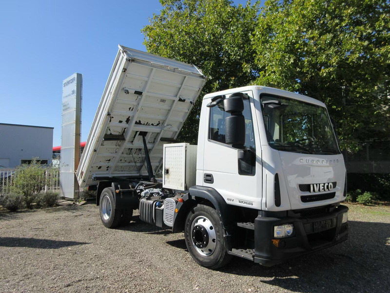 Iveco Eurocargo 120E25 - 3 way tipper - شاحنة قلاب: صورة 2 Iveco Eurocargo 120E25 - 3 way tipper - شاحنة قلاب: صورة 2