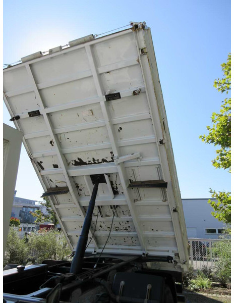 Iveco Eurocargo 120E25 - 3 way tipper - شاحنة قلاب: صورة 4 Iveco Eurocargo 120E25 - 3 way tipper - شاحنة قلاب: صورة 4