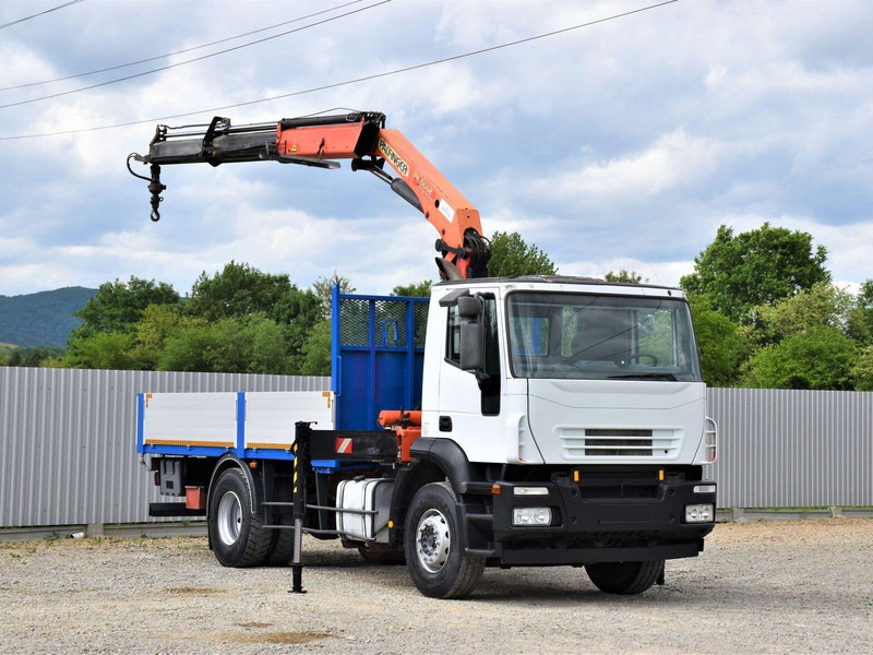 Iveco Eurocargo 180E28 - شاحنات مسطحة, شاحنة كرين: صورة 1 Iveco Eurocargo 180E28 - شاحنات مسطحة, شاحنة كرين: صورة 1