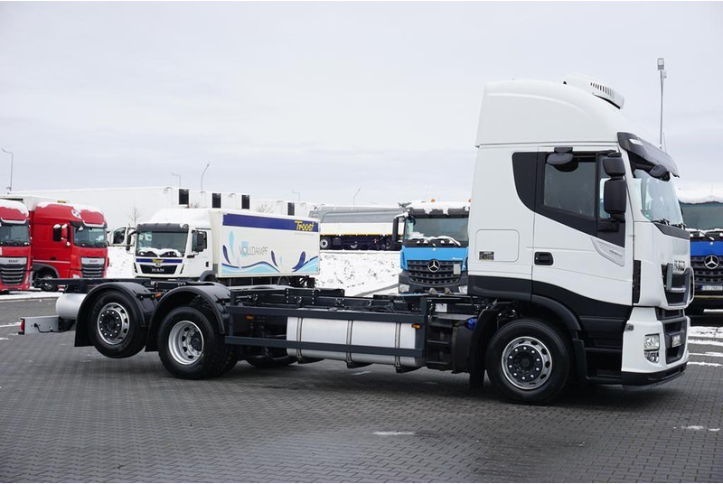 Iveco STRALIS / 460 / ACC / E 6 / RETARDER / BDF / 7,15 M , 7,45 M - شاحنة بهيكل معدني للمقصورة: صورة 4 Iveco STRALIS / 460 / ACC / E 6 / RETARDER / BDF / 7,15 M , 7,45 M - شاحنة بهيكل معدني للمقصورة: صورة 4