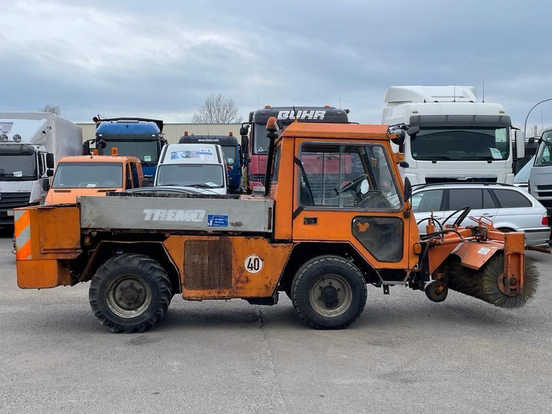 Kramer 601 - سياره كنس شوارع: صورة 1 Kramer 601 - سياره كنس شوارع: صورة 1