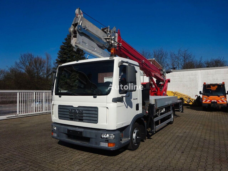 MAN 8.180 TGL - Flatbed+crane - شاحنات مسطحة, شاحنة كرين: صورة 3 MAN 8.180 TGL - Flatbed+crane - شاحنات مسطحة, شاحنة كرين: صورة 3