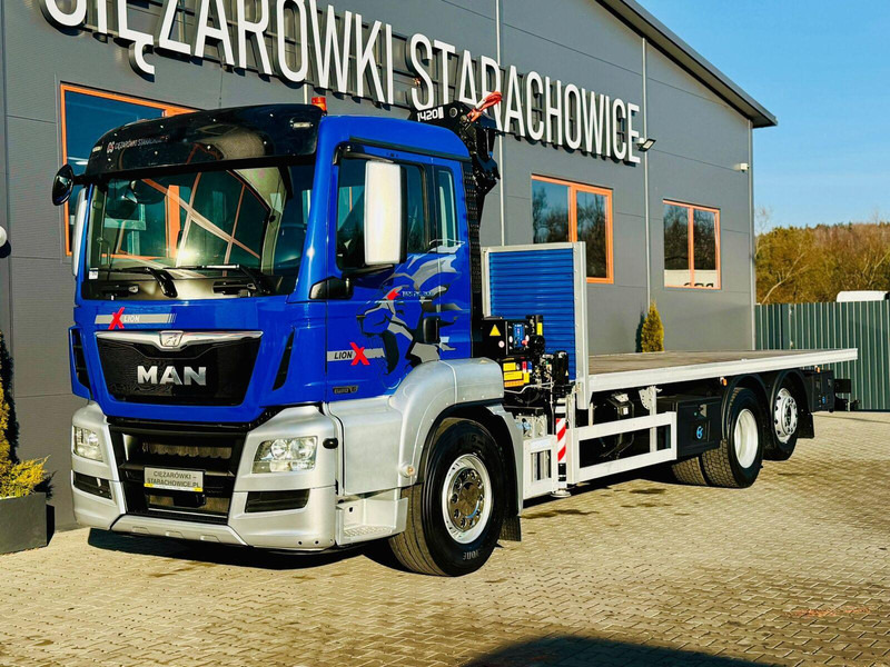 MAN MAN TGS 26.360 // E6 // 6x2 // platforma laweta 7,2m z HDs HMF 1 - شاحنات مسطحة, شاحنة كرين: صورة 1 MAN MAN TGS 26.360 // E6 // 6x2 // platforma laweta 7,2m z HDs HMF 1 - شاحنات مسطحة, شاحنة كرين: صورة 1