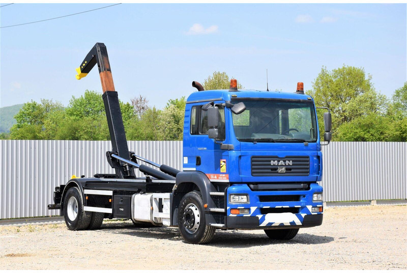 MAN TGA 18.310 - شاحنة برافعة خطافية: صورة 1 MAN TGA 18.310 - شاحنة برافعة خطافية: صورة 1