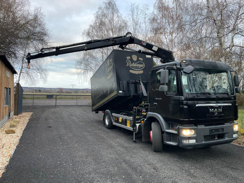 MAN TGM 15.250 Hoof lift + Crane - شاحنة برافعة خطافية, شاحنة كرين: صورة 2 MAN TGM 15.250 Hoof lift + Crane - شاحنة برافعة خطافية, شاحنة كرين: صورة 2