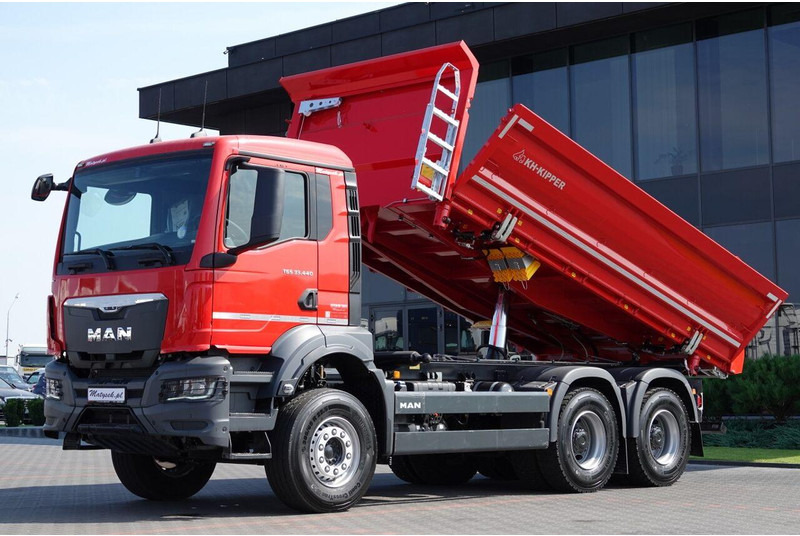 MAN TGS 33.440 / 6X4 / WYWROTKA 3 STRONNA / HYDROBURTA / BORDMATIC / - شاحنة قلاب: صورة 1 MAN TGS 33.440 / 6X4 / WYWROTKA 3 STRONNA / HYDROBURTA / BORDMATIC / - شاحنة قلاب: صورة 1