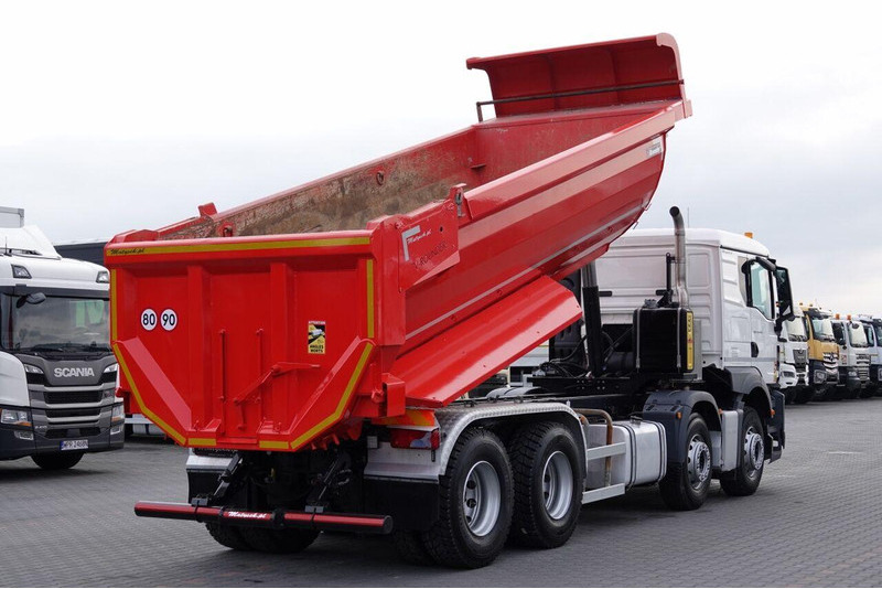 MAN TGS 35.430 / 8X4 / WYWROTKA TYLNOZSYPOWA / HYDROKLAPA / OPONY 10 - شاحنة قلاب: صورة 3 MAN TGS 35.430 / 8X4 / WYWROTKA TYLNOZSYPOWA / HYDROKLAPA / OPONY 10 - شاحنة قلاب: صورة 3